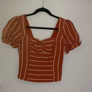 Fitted short sleeved top